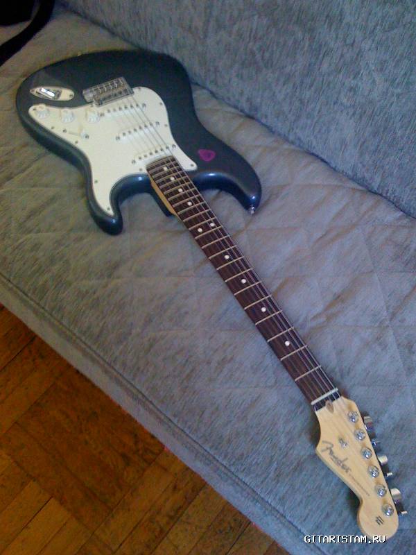 FENDER AMERICAN STD STRATOCASTER () - 
